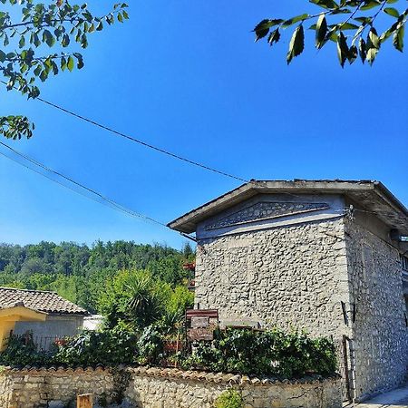 Casale Dei Ricordi Bed & Breakfast Arce Bagian luar foto