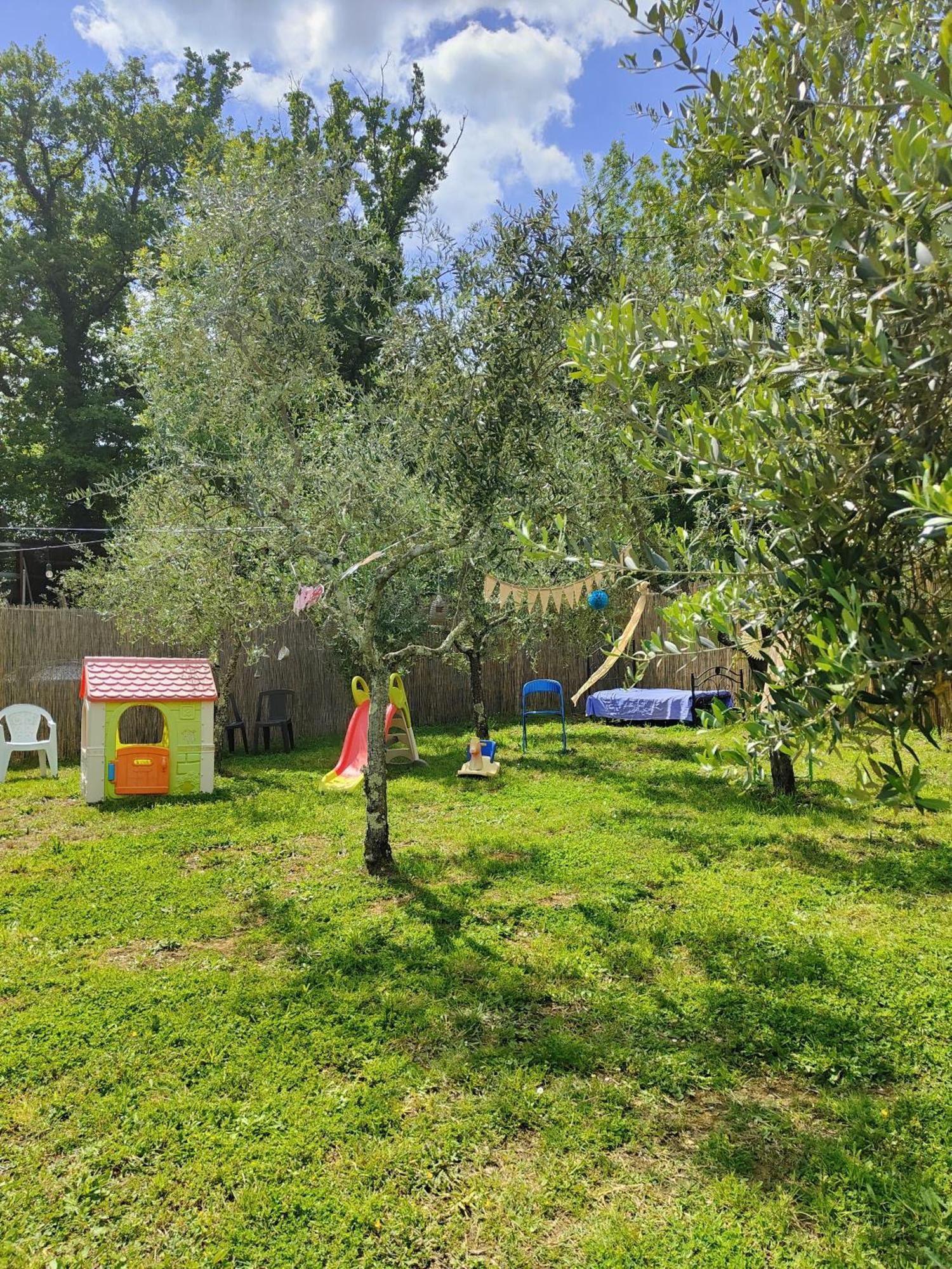 Casale Dei Ricordi Bed & Breakfast Arce Bagian luar foto